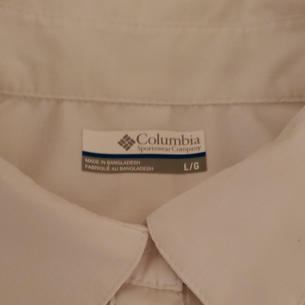Columbia Woman's Cream Button Down Shirt